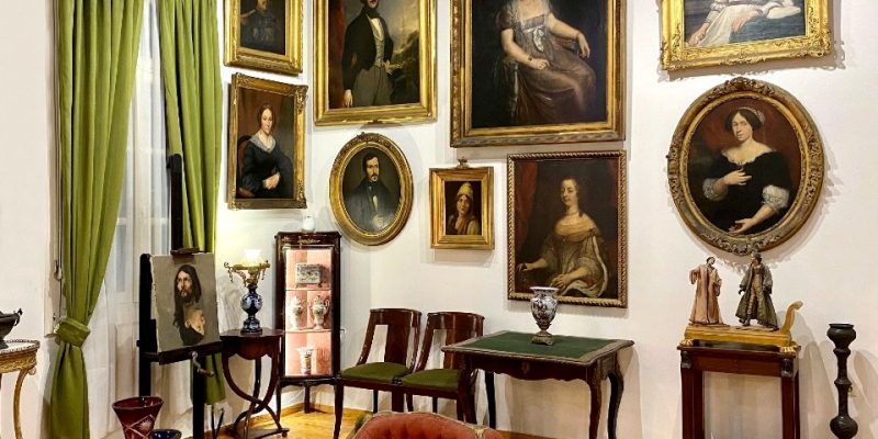 Μια από τις αίθουσες στο Μουσείο "Μοναστήρι του Καρόλου" στα Χανιά