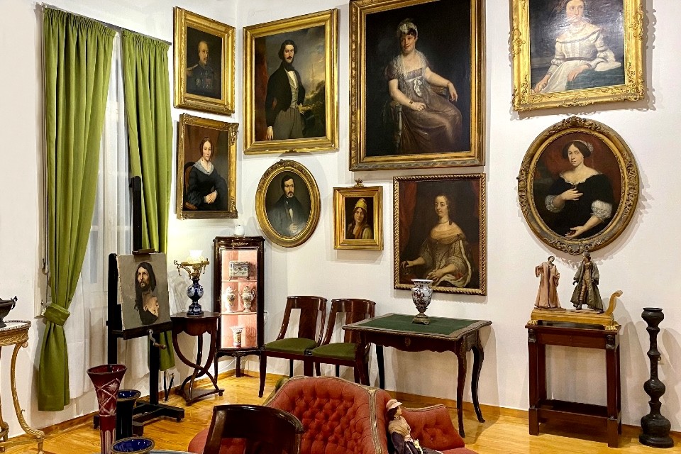 Μια από τις αίθουσες στο Μουσείο "Μοναστήρι του Καρόλου" στα Χανιά