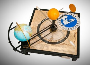 ο φωτισμός της γης από τον ήλιο κατά τις τέσσερις εποχές.