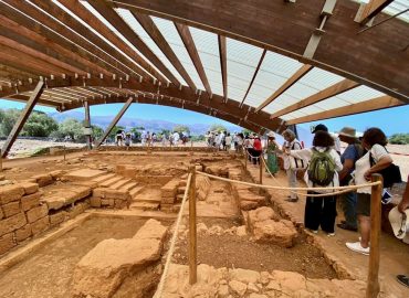Αρχαιολογική ξενάγηση στα Μάλια