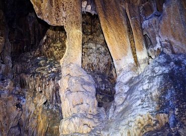 Σπήλαιο Λερά στο Σταυρό Ακρωτηρίου